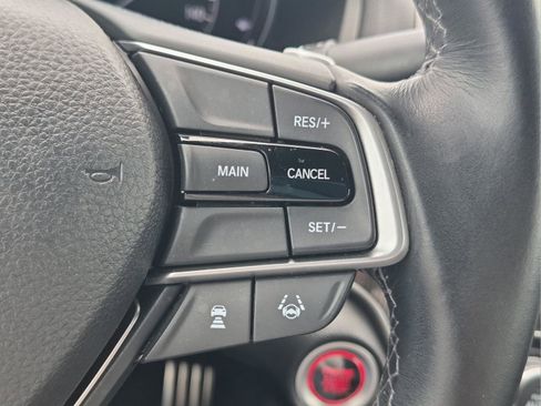 Used 2018 Honda Accord Sport image 10