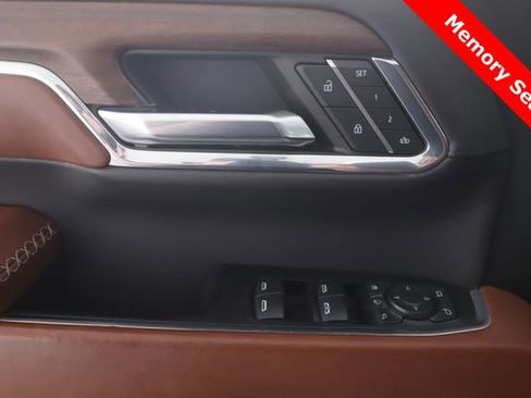 Used 2024 GMC Sierra 2500 Denali Ultimate AWD/4WD image 21