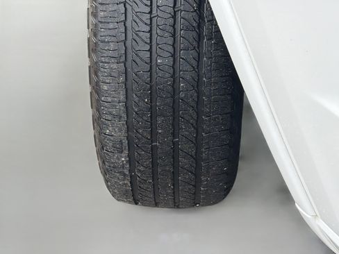 Used 2020 Jeep Grand Cherokee Overland image 41