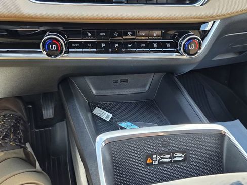 New 2026 Chevrolet Equinox ACTIV w/ LPO, Floor Liner Package FWD image 20