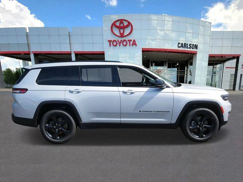 Used 2021 Jeep Grand Cherokee L Laredo AWD/4WD image 2