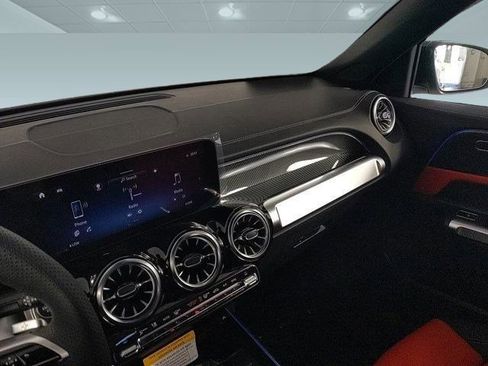 New 2024 Mercedes-Benz GLB 250 image 23