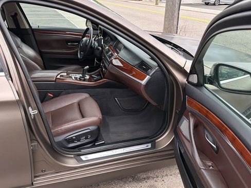 Used 2016 BMW 550i xDrive Sedan AWD/4WD image 24