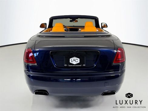 Used 2021 Rolls-Royce Dawn RWD image 7