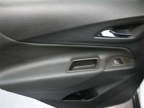 Used 2023 Chevrolet Equinox LT image 19