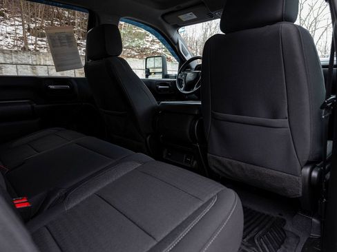 Used 2024 Chevrolet Silverado 2500 Custom w/ Custom Value Package image 29