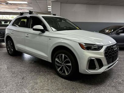 Used 2024 Audi Q5 2.0T Premium w/ Convenience Package