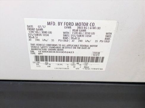 Used 2017 Ford Explorer XLT w/ Equipment Group 202A AWD/4WD image 25