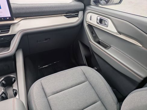 New 2026 Ford Explorer Active AWD/4WD image 20