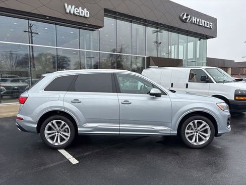 Used 2025 Audi Q7 3.0T Premium Plus image 2
