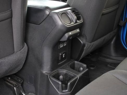 Used 2021 Jeep Gladiator Willys image 20