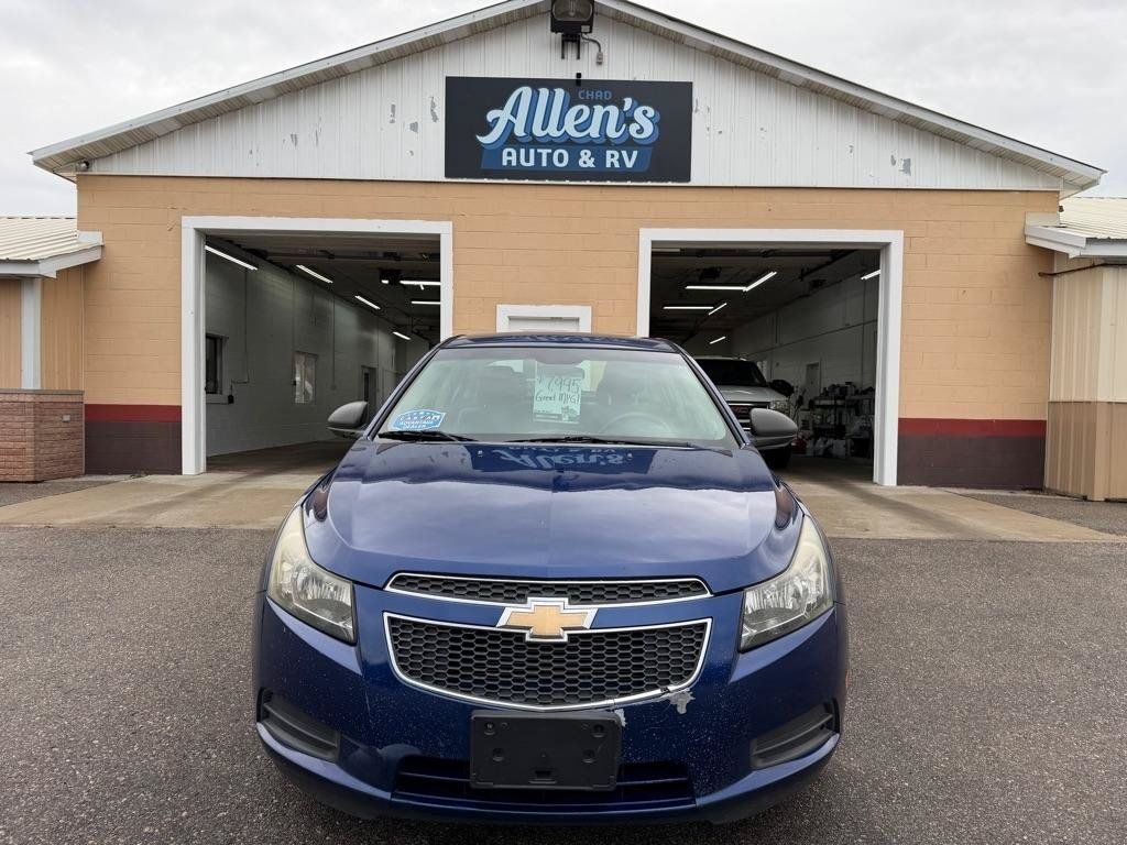 Used 2012 Chevrolet Cruze LS FWD image 2