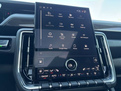 Certified 2025 GMC Yukon XL Elevation image 19