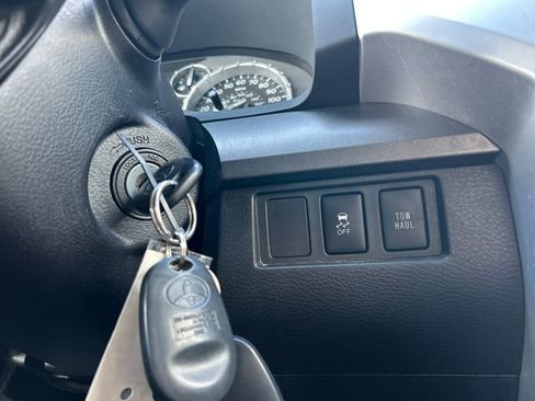 Used 2015 Toyota Tundra SR5 w/ TRD Off Road Package image 22