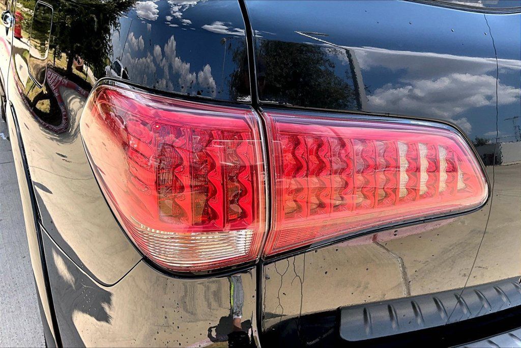 Used 2011 INFINITI QX56 2WD w/ Theater Pkg image 36