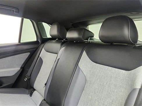 Used 2023 Volkswagen ID.4 Pro image 28