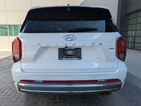 Used 2023 Hyundai Palisade Calligraphy image 5