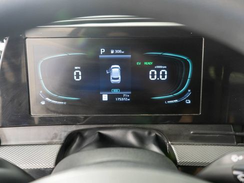 Used 2023 Kia Sportage LX AWD/4WD image 17
