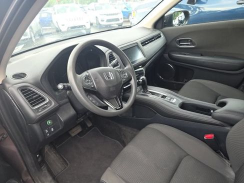 Used 2019 Honda HR-V EX image 10