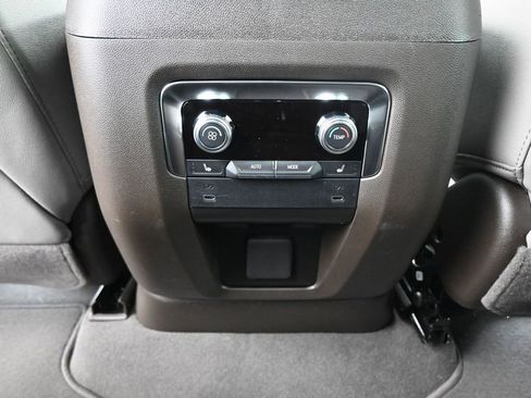 New 2026 GMC Yukon Elevation image 24