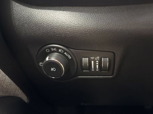 Used 2022 Jeep Compass Latitude w/ Convenience Group AWD/4WD image 22