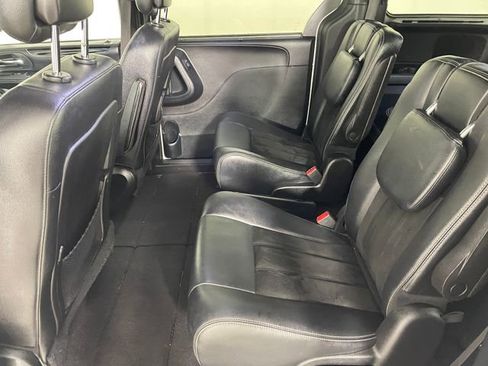 Used 2015 Dodge Grand Caravan SXT FWD image 13