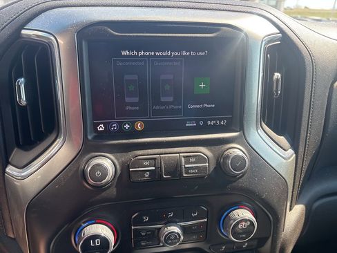 Used 2023 Chevrolet Silverado 2500 LT w/ Convenience Package image 7