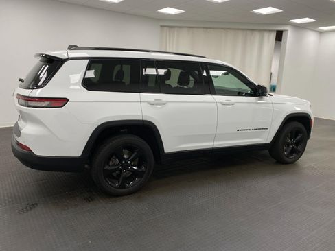 Used 2021 Jeep Grand Cherokee L Laredo AWD/4WD image 3