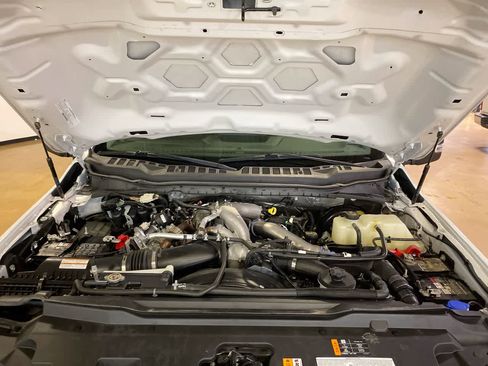 Used 2024 Ford F250 XLT w/ FX4 Off-Road Package image 12