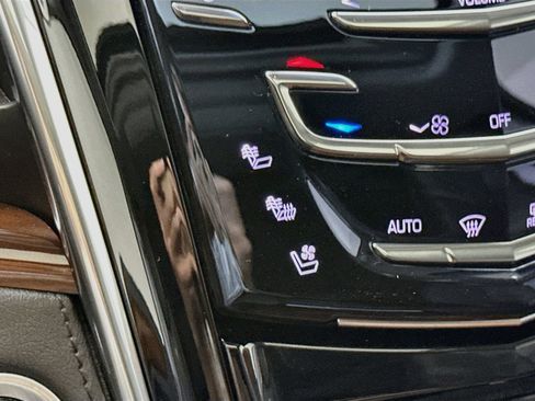 Used 2016 Cadillac Escalade Premium AWD/4WD image 22