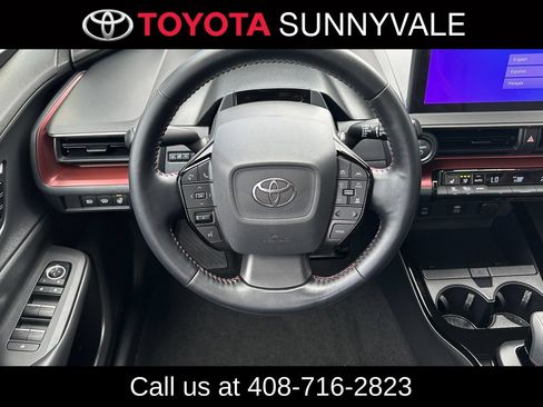 Used 2024 Toyota Prius Prime Premium FWD image 5