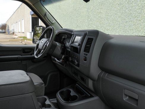 Used 2020 Nissan NV 2500 SV w/ Navigation Package image 23