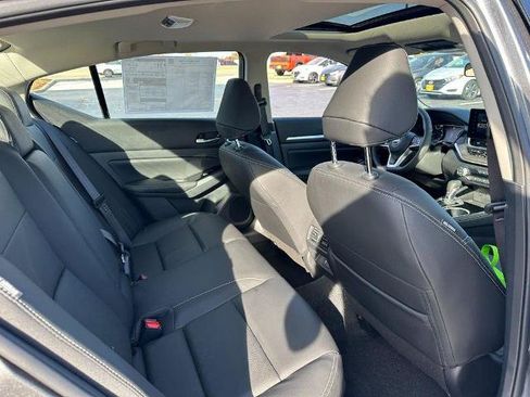 Certified 2025 Nissan Altima 2.5 SL FWD image 4