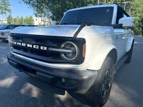Used 2022 Ford Bronco Outer Banks AWD/4WD image 9