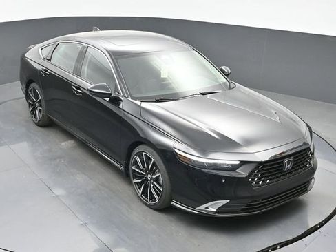 New 2026 Honda Accord Touring image 33
