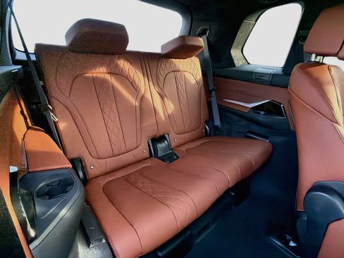 New 2027 BMW X7 xDrive40i w/ Executive Package AWD/4WD image 22
