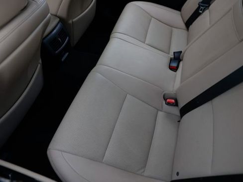 Used 2016 Lexus GS 200t 4dr Sedan RWD image 13