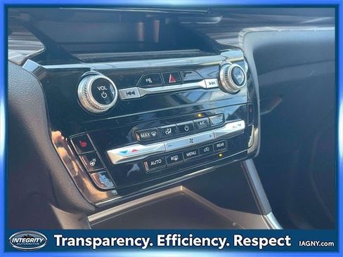 Used 2023 Ford Explorer Limited w/ Equipment Group 301A image 29