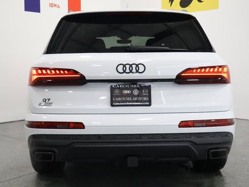 Used 2025 Audi Q7 3.0T Prestige image 11