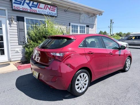 Used 2017 Hyundai Elantra GT FWD image 3
