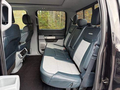 Used 2022 Ford F150 Limited image 21