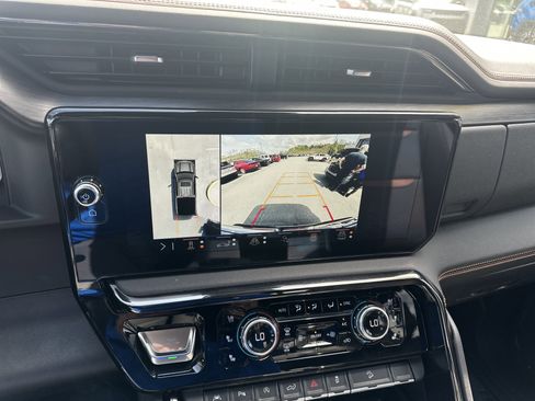 Used 2024 GMC Sierra 1500 AT4 w/ Technology Package image 40