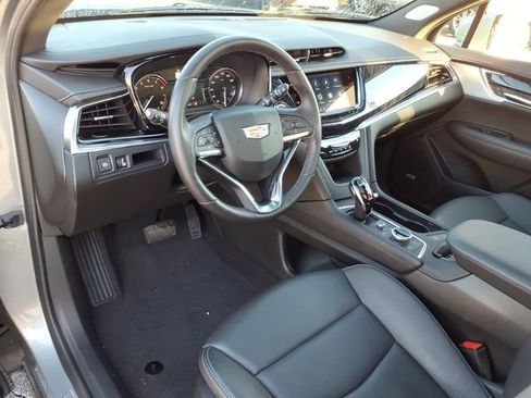 Used 2024 Cadillac XT6 Premium Luxury AWD/4WD image 3