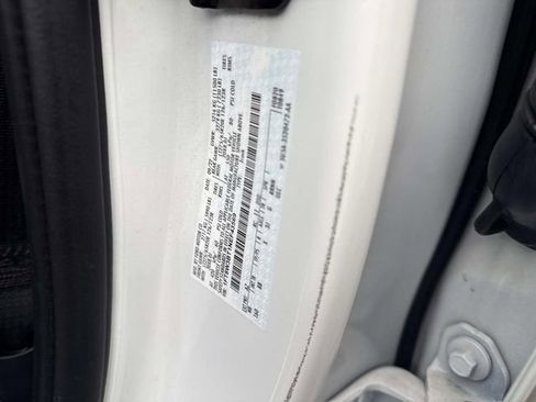 Used 2022 Ford F350 Platinum w/ FX4 Off-Road Package image 25