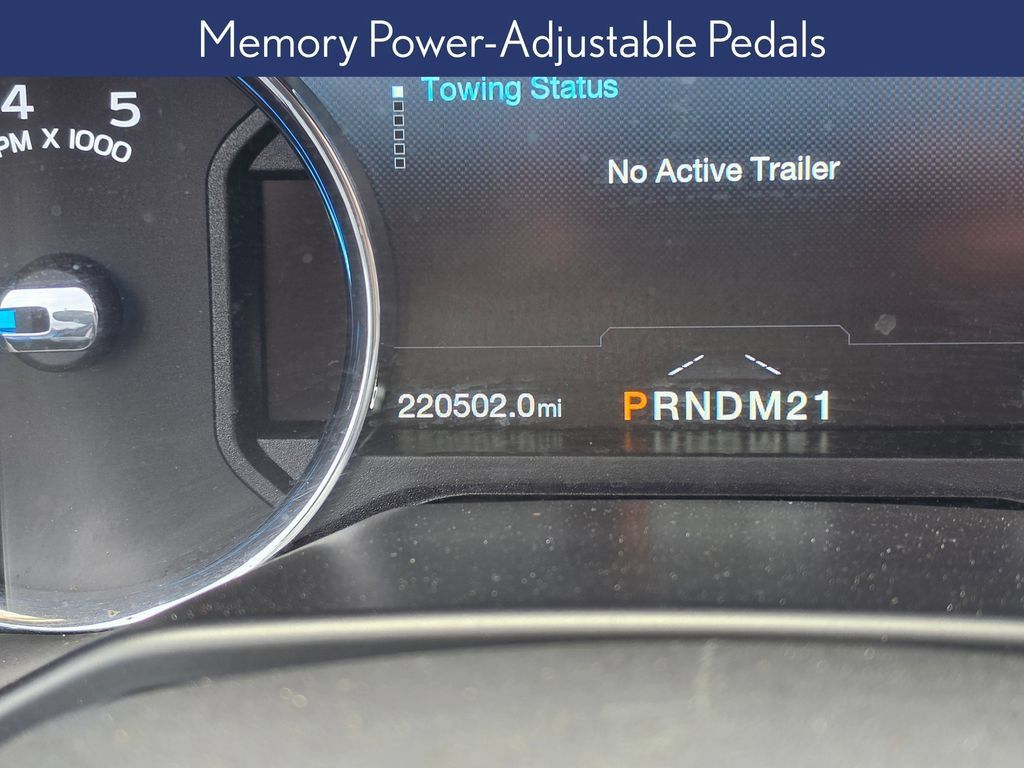 Used 2017 Ford F350 Lariat w/ Lariat Ultimate Package AWD/4WD image 12