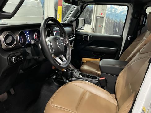Used 2021 Jeep Gladiator Rubicon image 13