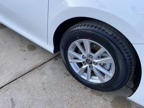 Used 2025 Toyota Camry LE FWD image 31