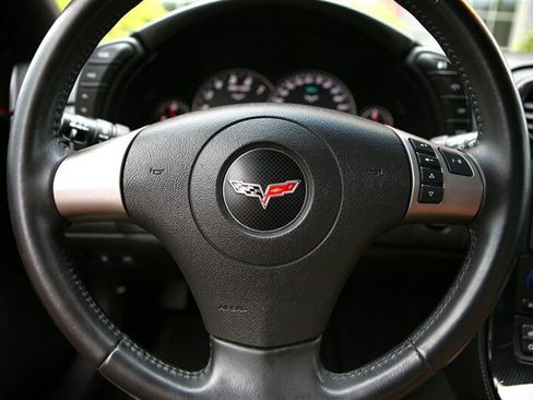Used 2008 Chevrolet Corvette Convertible w/ Preferred Equipment Group RWD image 32