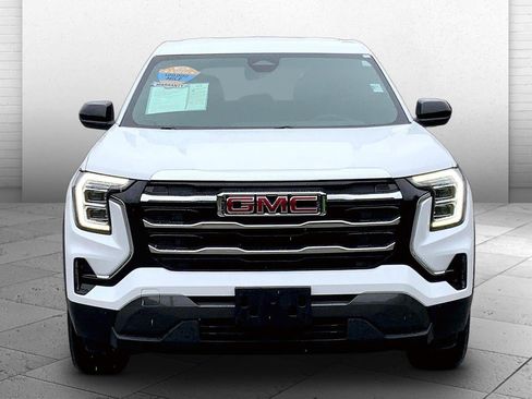 Used 2025 GMC Terrain Elevation AWD/4WD image 2