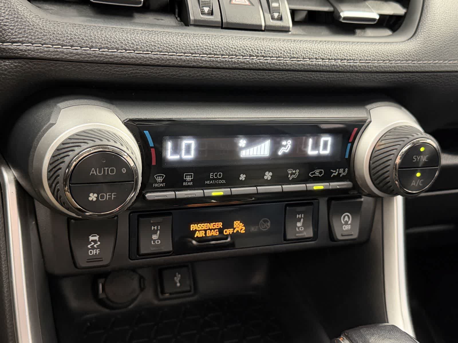 Used 2021 Toyota RAV4 XLE Premium AWD/4WD image 21